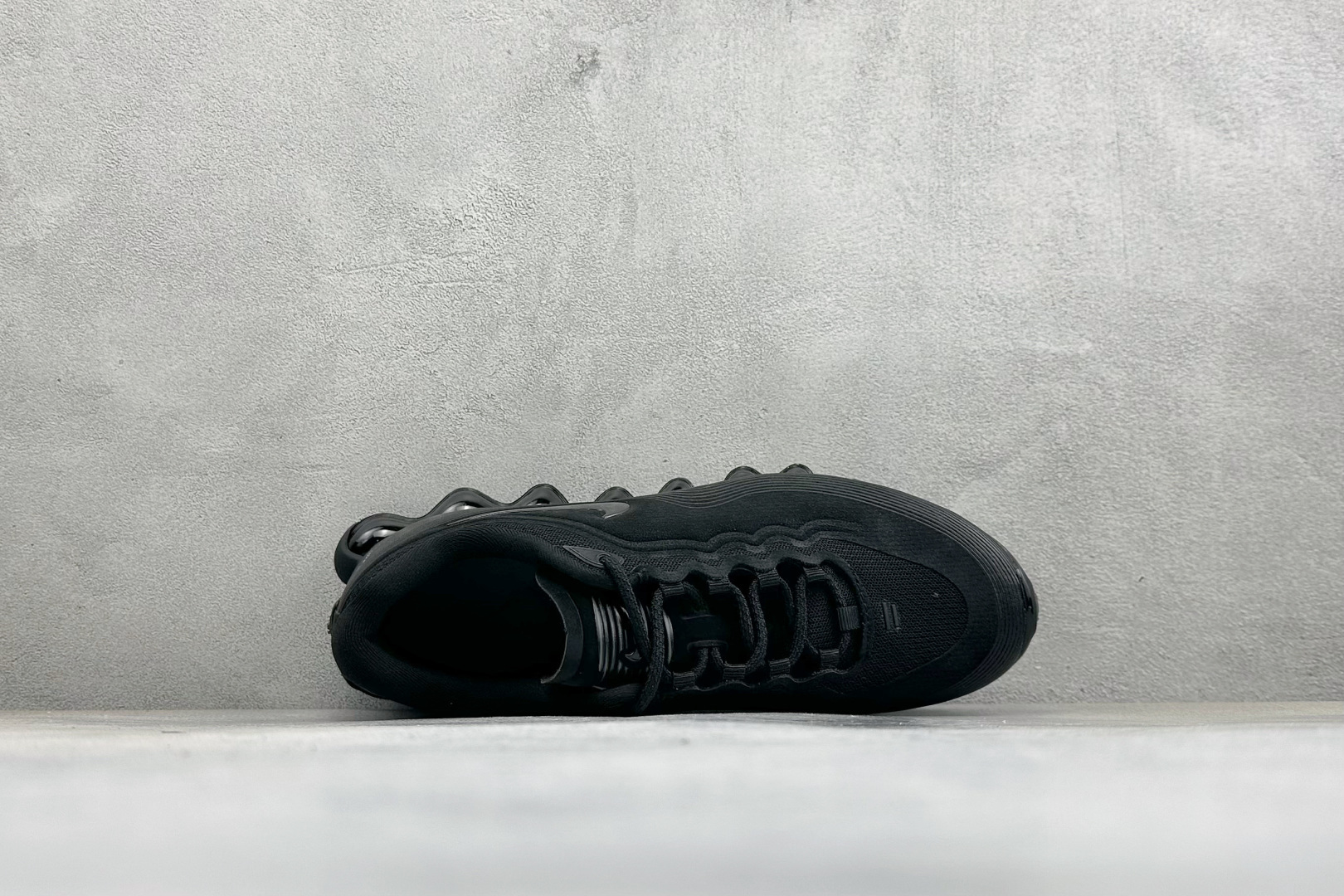 Nike Air Liquid Max 耐克气垫跑步鞋 货号：IQ7635–003 尺码：40-46没半码 