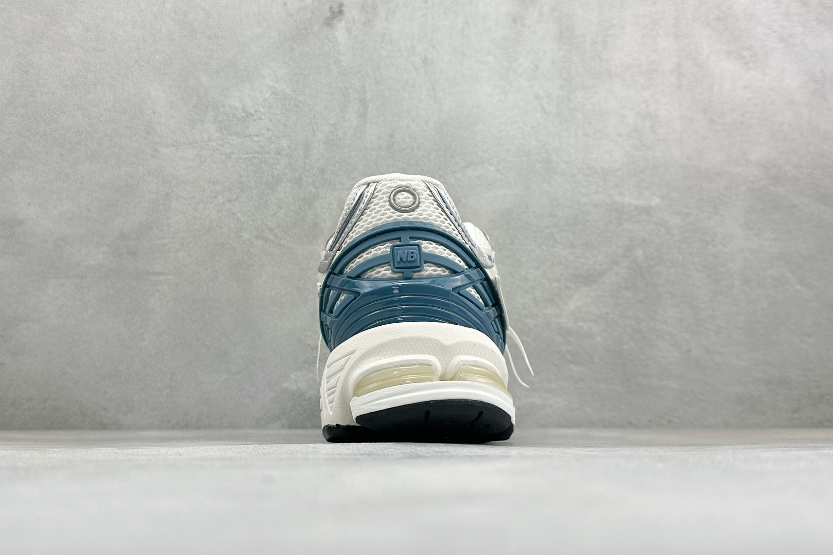 GS版New Balance M1906系列复古单品宝藏老爹鞋 复古元素叠加 质感超级棒 楦版型材料细节做工精细 作为N