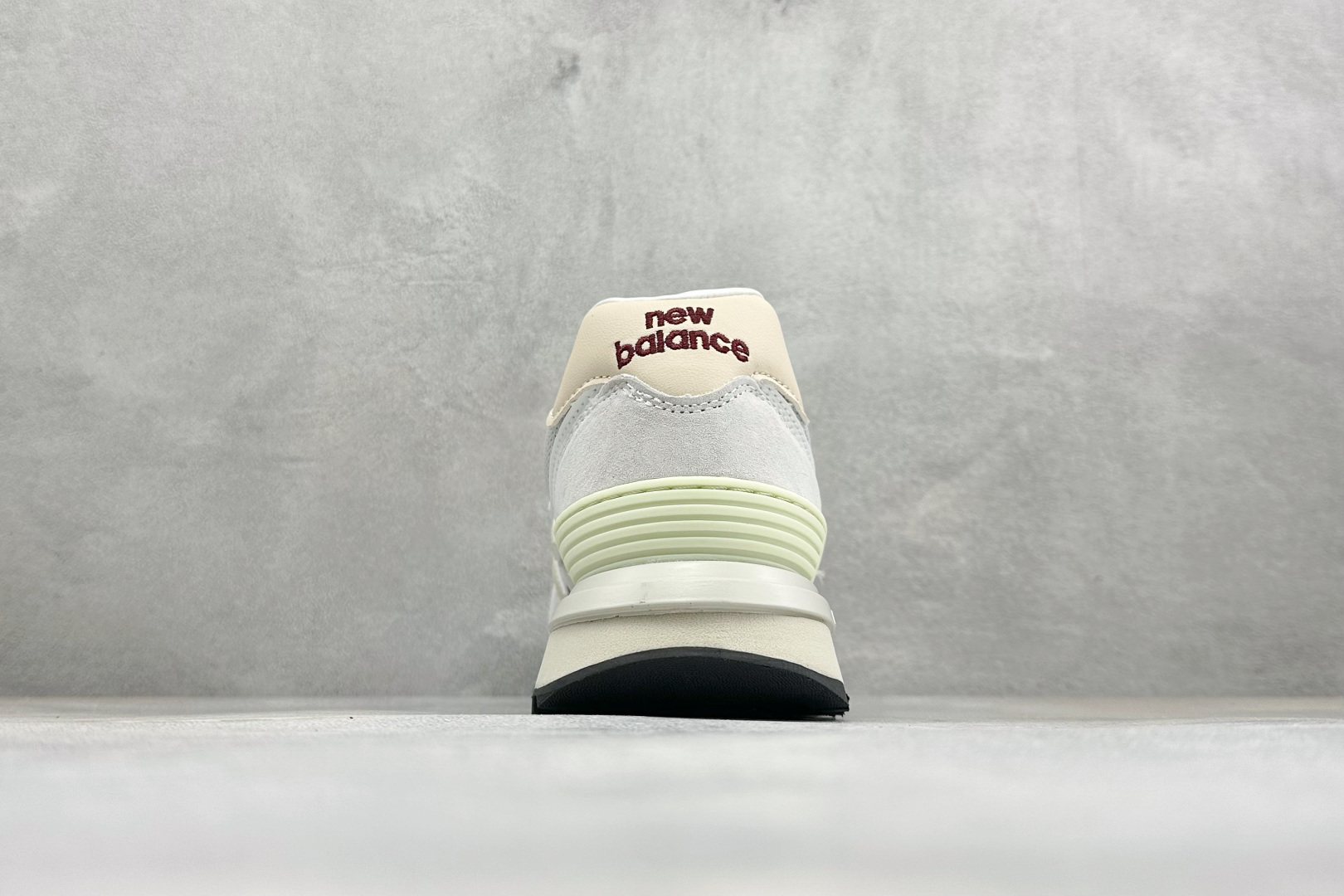 GS版New Balance U574 新百伦低帮复古休闲运动慢跑鞋 采用猪巴革组合网织物鞋面材质全新4层组合独立私模大 GS版New Balance U574 新百伦低帮复古休闲运动慢跑鞋 采用猪巴革组合网织物鞋面材质全新4层组合独立私模大
