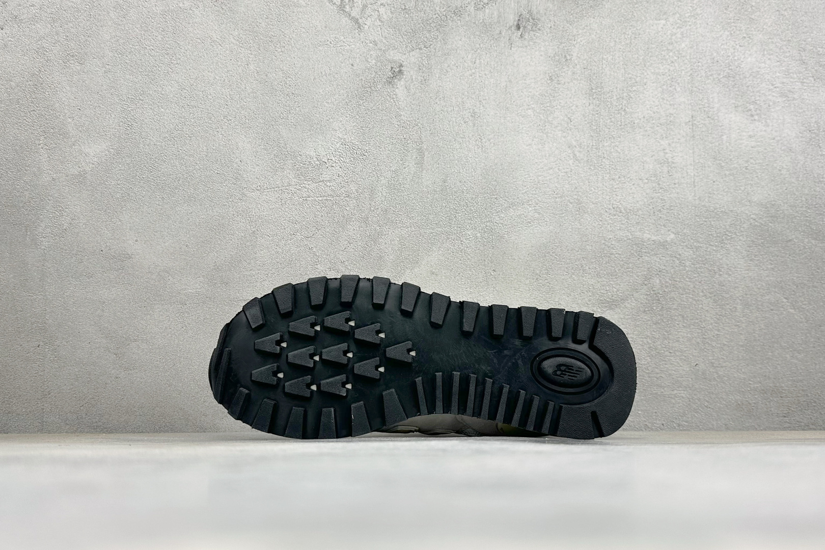 GS版New Balance U574 新百伦低帮复古休闲运动慢跑鞋 采用猪巴革组合网织物鞋面材质全新4层组合独立私模大 GS版New Balance U574 新百伦低帮复古休闲运动慢跑鞋 采用猪巴革组合网织物鞋面材质全新4层组合独立私模大