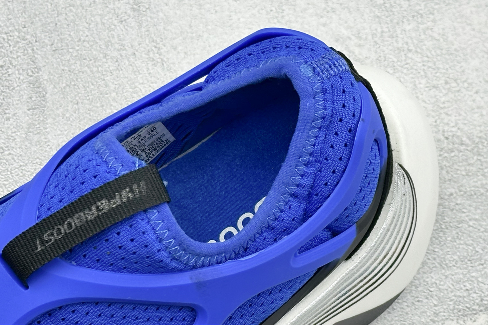 JF版Adidas HYPERBOOST EDGE M 阿迪达斯全新爆米花透气缓震跑步鞋 货号：KH7433 尺码：36
