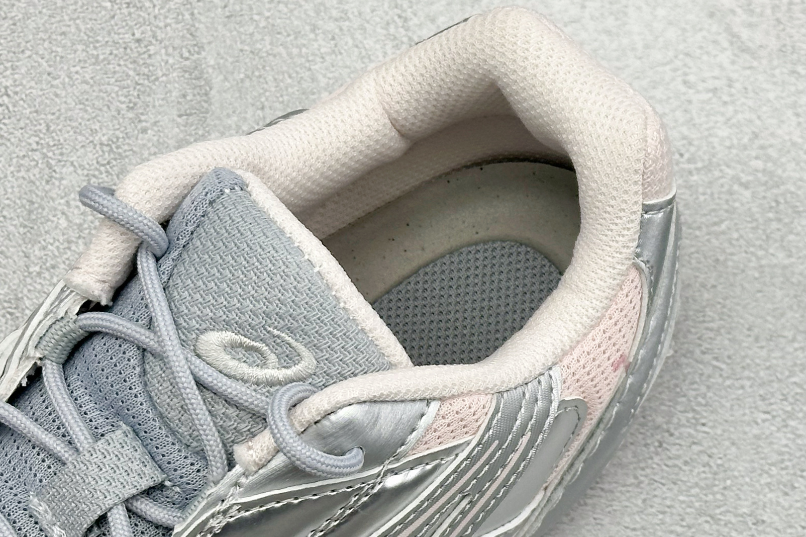 ZH版Asics Hypersync 亚瑟士 薄底德训 时尚经典透气包裹性轻便 低帮休闲板鞋 以复古之名 解锁街头新表达 ZH版Asics Hypersync 亚瑟士 薄底德训 时尚经典透气包裹性轻便 低帮休闲板鞋 以复古之名 解锁街头新表达