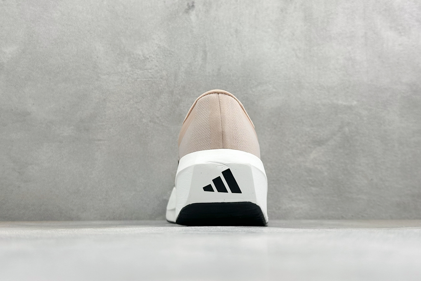 TY版AD ADIZERO EVO SL 2 阿迪超轻透气缓震跑鞋 以令人难以置信的138克重量,刷新了跑鞋轻量化的记录 TY版AD ADIZERO EVO SL 2 阿迪超轻透气缓震跑鞋 以令人难以置信的138克重量,刷新了跑鞋轻量化的记录