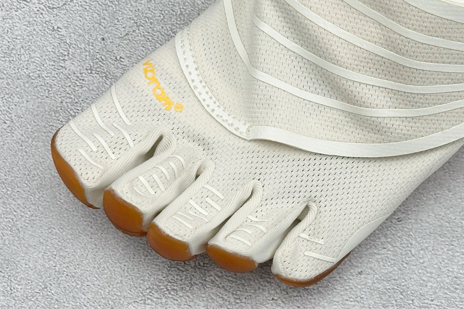 Vibram GroundSplay 健身赤足深蹲支撑速干运动五指鞋 货号:25M8815 尺码:35 36 37 3 Vibram GroundSplay 健身赤足深蹲支撑速干运动五指鞋 货号:25M8815 尺码:35 36 37 3