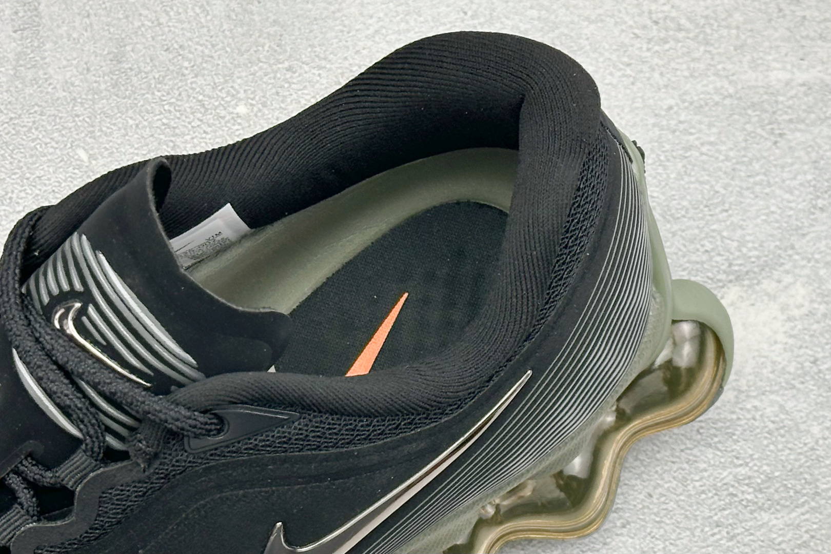 Nike Air Liquid Max 耐克气垫跑步鞋 货号：IQ7635–002 尺码：40-46没半码 