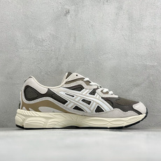 Asics Gel-NYC 亚瑟士 防滑耐磨 休闲运动鞋 采用双层提花网面设计 提高包裹性和透气性 后跟搭载稳定系统科技 Asics Gel-NYC 亚瑟士 防滑耐磨 休闲运动鞋 采用双层提花网面设计 提高包裹性和透气性 后跟搭载稳定系统科技