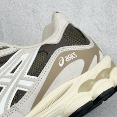 Asics Gel-NYC 亚瑟士 防滑耐磨 休闲运动鞋 采用双层提花网面设计 提高包裹性和透气性 后跟搭载稳定系统科技 Asics Gel-NYC 亚瑟士 防滑耐磨 休闲运动鞋 采用双层提花网面设计 提高包裹性和透气性 后跟搭载稳定系统科技