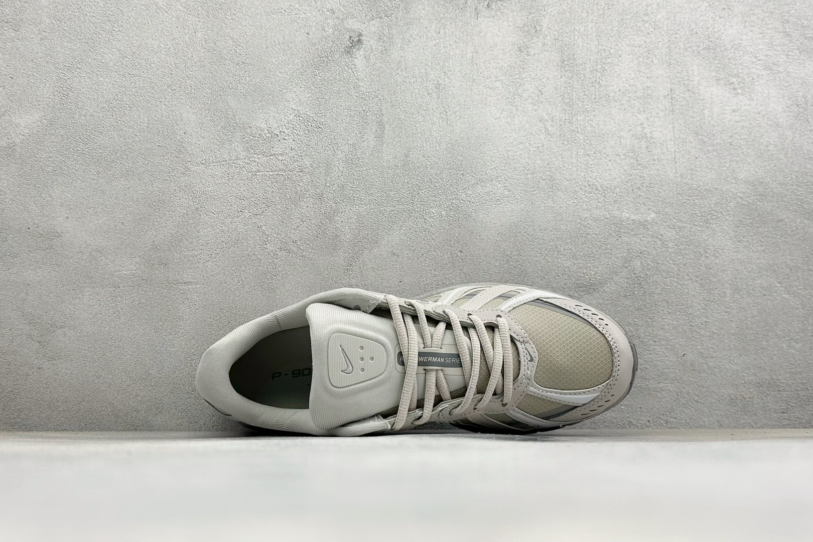 NIKE P-9000 复古休闲 耐克 低帮休闲城市通勤跑步鞋 货号: IZ4751-003 尺码: 36-45没半码 
