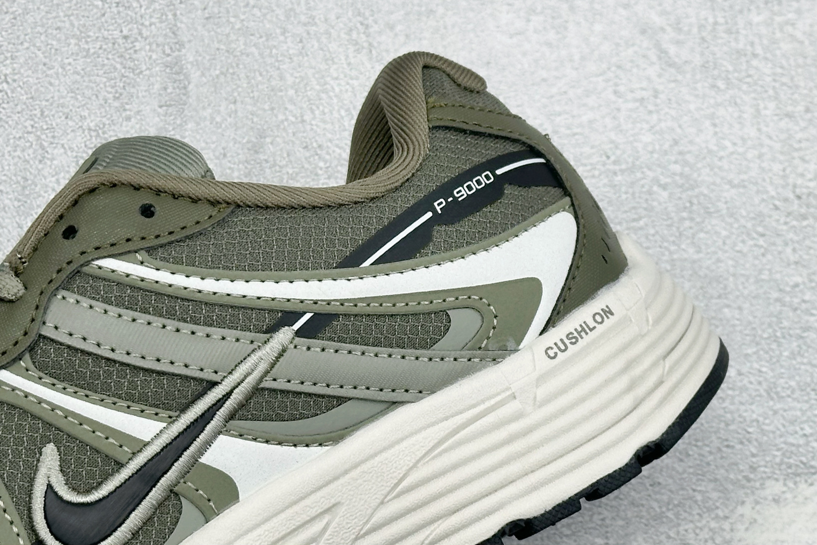 NIKE P-9000 复古休闲 耐克 低帮休闲城市通勤跑步鞋 货号: IZ4752-300 尺码: 36-45没半码 