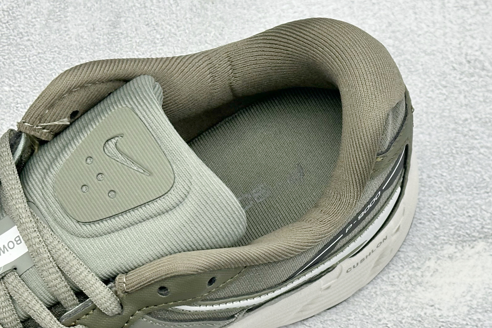 NIKE P-9000 复古休闲 耐克 低帮休闲城市通勤跑步鞋 货号: IZ4752-300 尺码: 36-45没半码 
