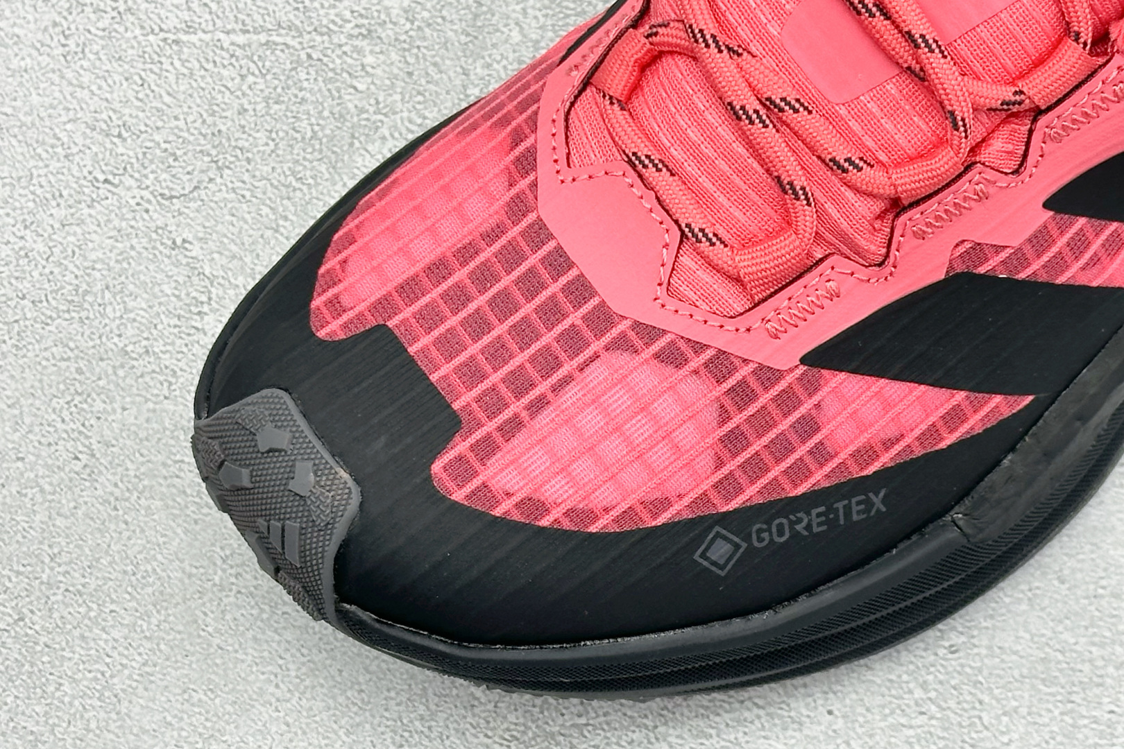 Adidas Terrex Freehiker 3 Low GTX 阿迪达斯透气缓震休闲生活鞋 货号：KI8282 尺码