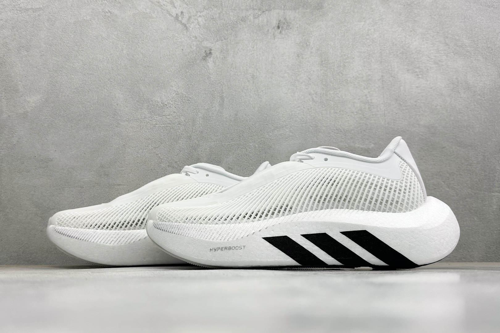 Adidas HyperBoost Edge M 阿迪达斯全新爆米花透气缓震跑步鞋 货号:LA6215 尺码:36 36 Adidas HyperBoost Edge M 阿迪达斯全新爆米花透气缓震跑步鞋 货号:LA6215 尺码:36 36