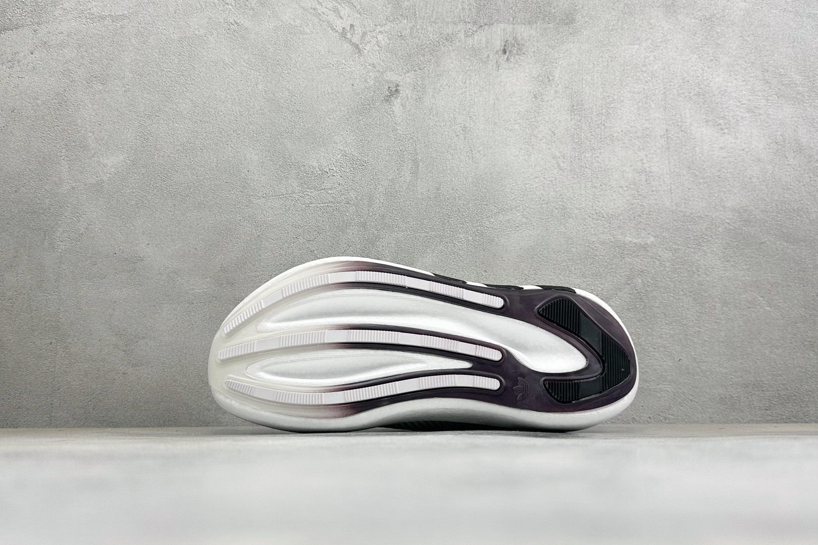 Adidas HyperBoost Edge M 阿迪达斯全新爆米花透气缓震跑步鞋 货号:LA6215 尺码:36 36 Adidas HyperBoost Edge M 阿迪达斯全新爆米花透气缓震跑步鞋 货号:LA6215 尺码:36 36