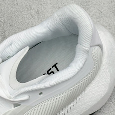 Adidas HyperBoost Edge M 阿迪达斯全新爆米花透气缓震跑步鞋 货号:LA6215 尺码:36 36 Adidas HyperBoost Edge M 阿迪达斯全新爆米花透气缓震跑步鞋 货号:LA6215 尺码:36 36