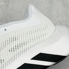 Adidas HyperBoost Edge M 阿迪达斯全新爆米花透气缓震跑步鞋 货号:LA6215 尺码:36 36 Adidas HyperBoost Edge M 阿迪达斯全新爆米花透气缓震跑步鞋 货号:LA6215 尺码:36 36