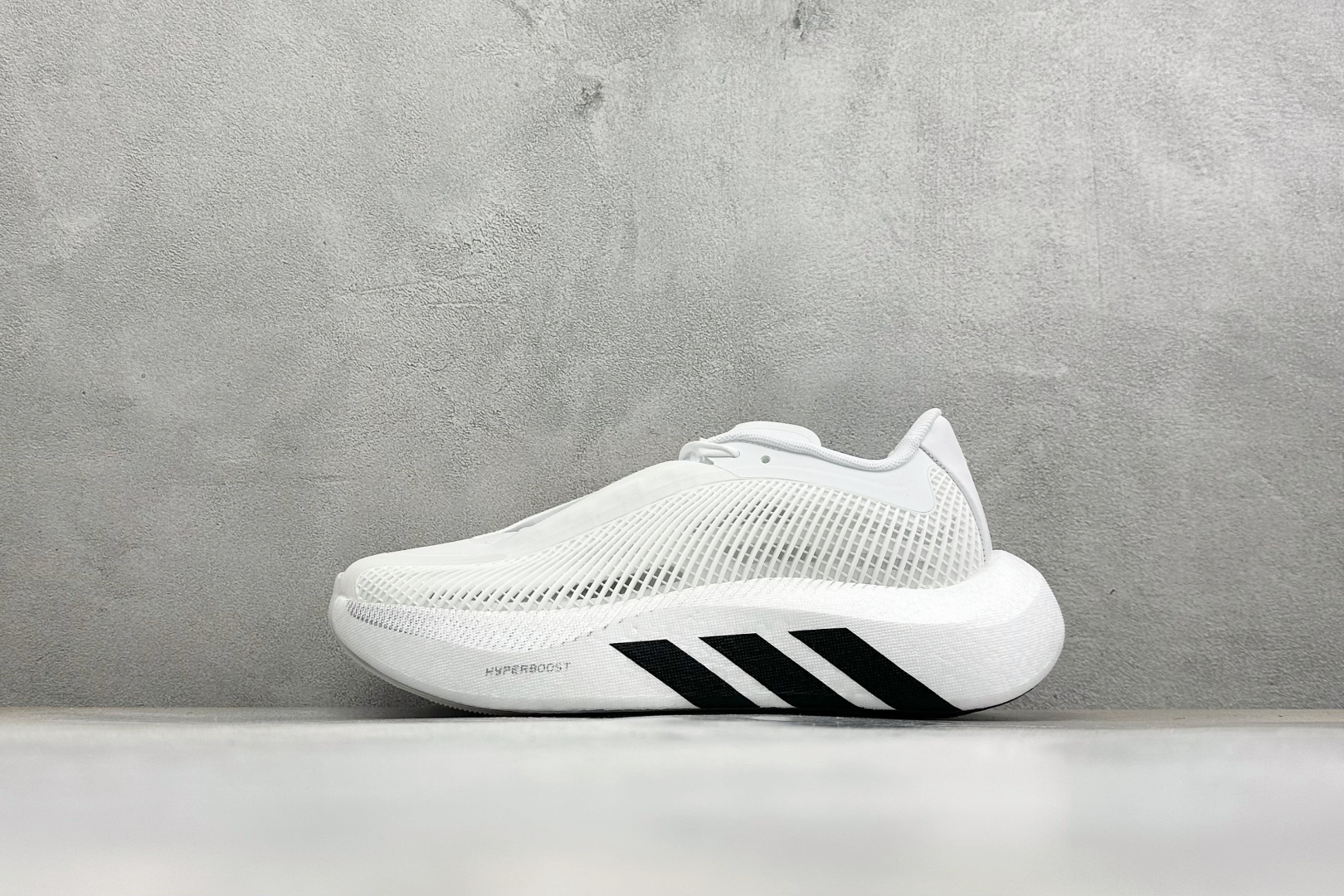 Adidas HyperBoost Edge M 阿迪达斯全新爆米花透气缓震跑步鞋 货号:LA6215 尺码:36 36 Adidas HyperBoost Edge M 阿迪达斯全新爆米花透气缓震跑步鞋 货号:LA6215 尺码:36 36