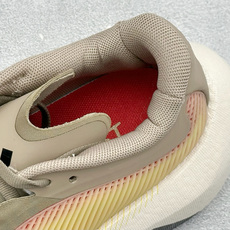 Adidas HyperBoost Edge M 阿迪达斯全新爆米花透气缓震跑步鞋 货号:KH7429 尺码:36 36 Adidas HyperBoost Edge M 阿迪达斯全新爆米花透气缓震跑步鞋 货号:KH7429 尺码:36 36