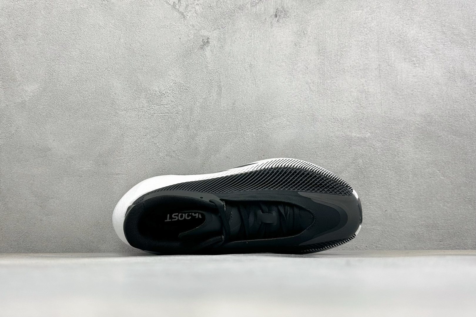 Adidas HyperBoost Edge M 阿迪达斯全新爆米花透气缓震跑步鞋 货号：LA6216 尺码：36 36