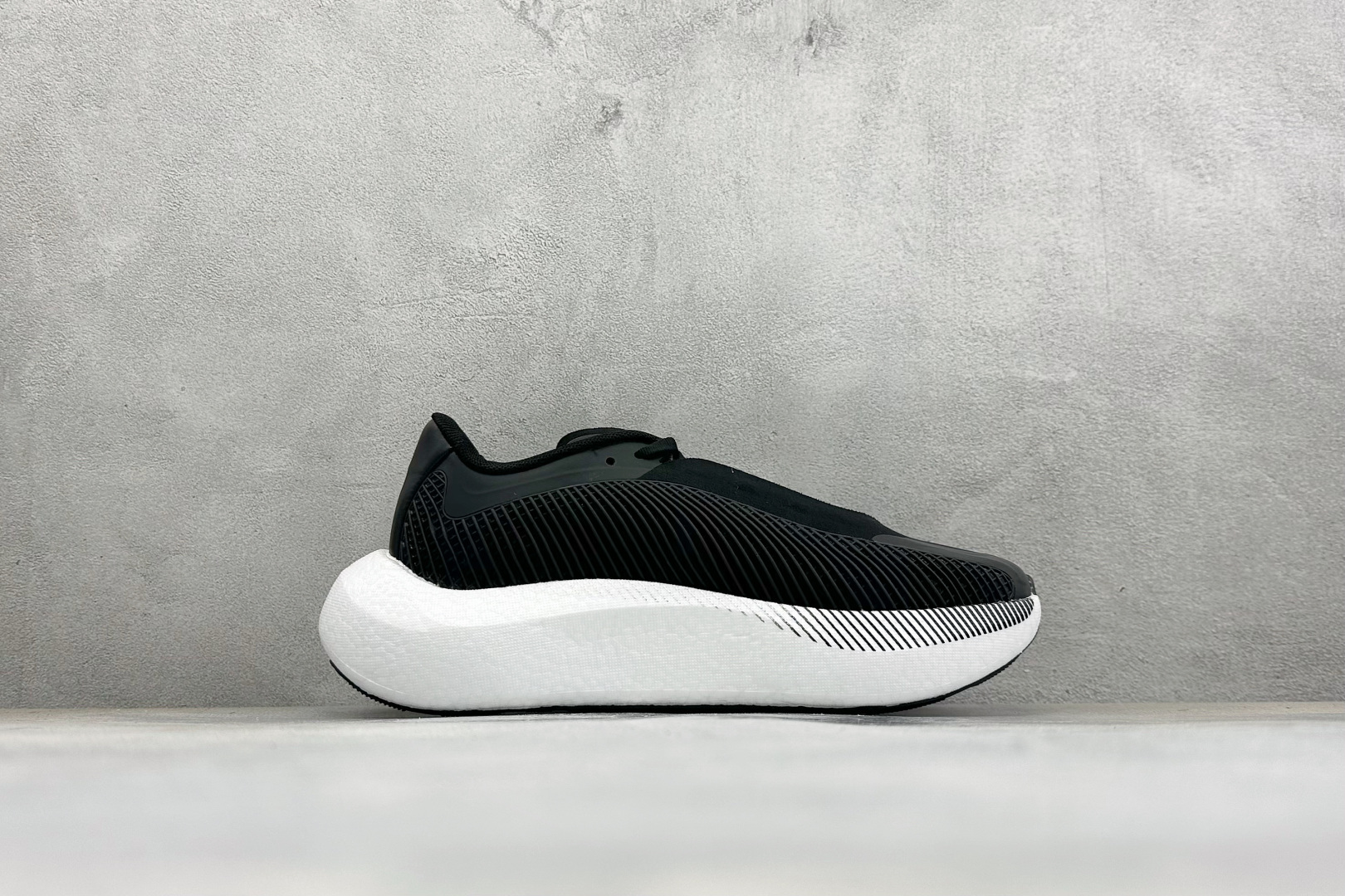 Adidas HyperBoost Edge M 阿迪达斯全新爆米花透气缓震跑步鞋 货号：LA6216 尺码：36 36