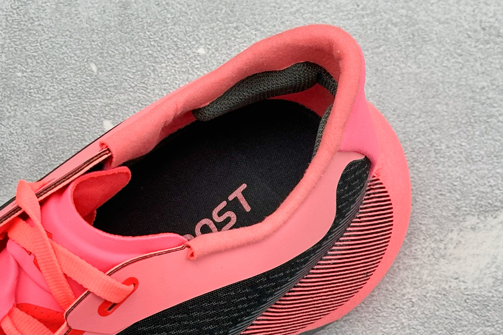 Adidas HyperBoost Edge M 阿迪达斯全新爆米花透气缓震跑步鞋 货号:KH8128 尺码:36 3 Adidas HyperBoost Edge M 阿迪达斯全新爆米花透气缓震跑步鞋 货号:KH8128 尺码:36 3
