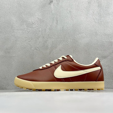 福利特价 Nike Astro Grabber Lthr 复古联名慢跑鞋 鞋面由独特编织纹理覆盖 鞋带点缀有小配饰 整体 福利特价 Nike Astro Grabber Lthr 复古联名慢跑鞋 鞋面由独特编织纹理覆盖 鞋带点缀有小配饰 整体