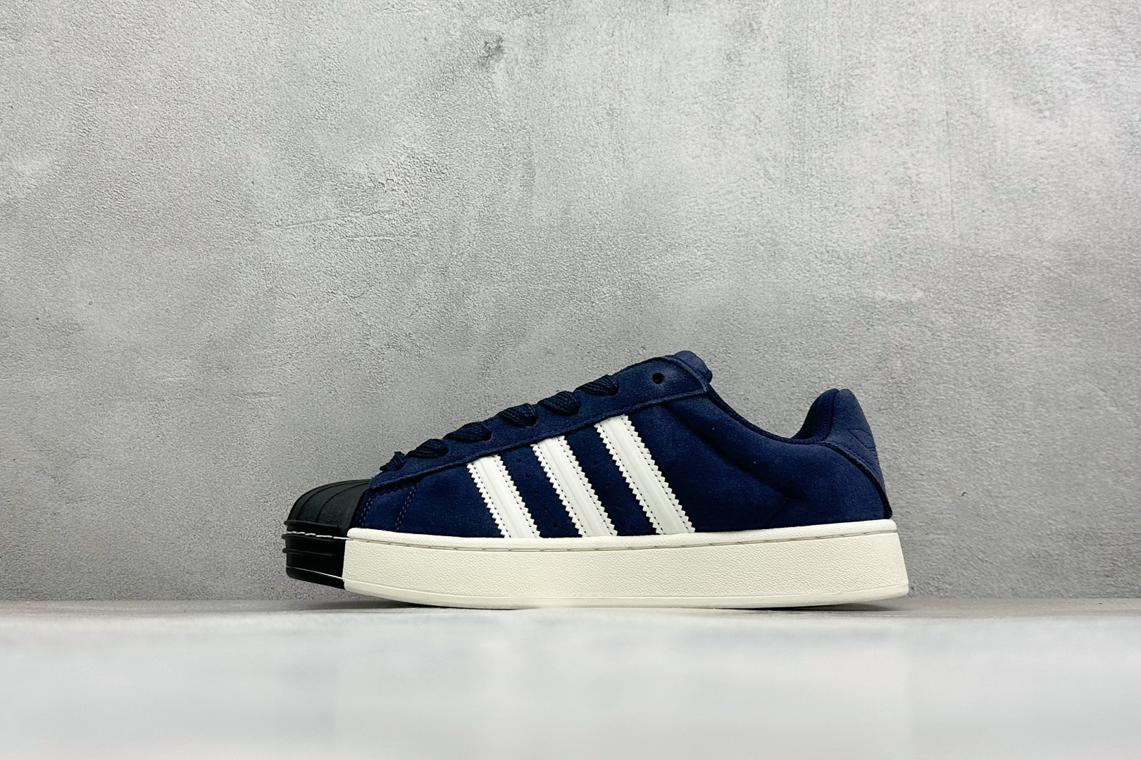 D版AD Originals Superstar 贝壳头板鞋 采用全新头层拼接皮革材质 后跟采用特色3D立体印字 渠道正 D版AD Originals Superstar 贝壳头板鞋 采用全新头层拼接皮革材质 后跟采用特色3D立体印字 渠道正