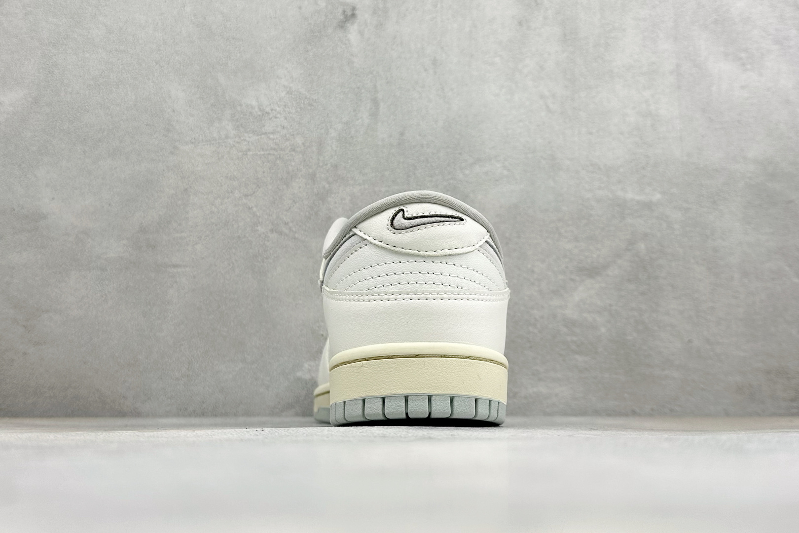 K版Nike SB Dunk Low 低帮休闲板鞋 独家版型蒸餾加工帶來的是更好的视觉和脚感体验大厂纯原品质出货 清洁度 K版Nike SB Dunk Low 低帮休闲板鞋 独家版型蒸餾加工帶來的是更好的视觉和脚感体验大厂纯原品质出货 清洁度