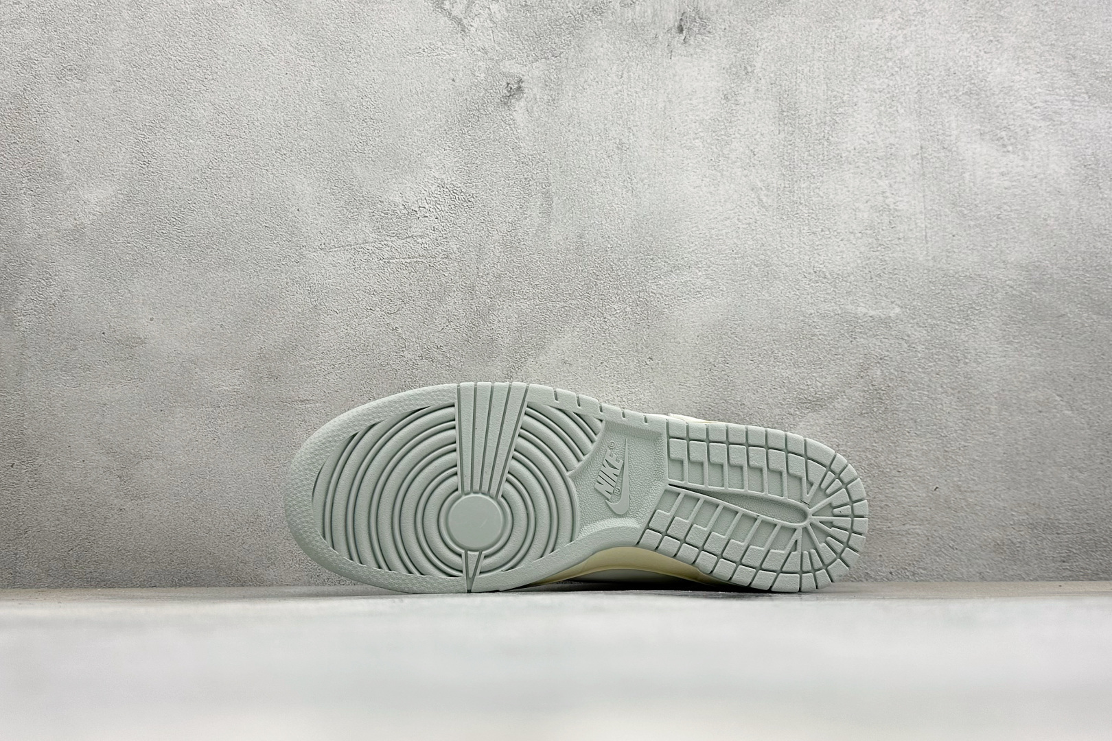 K版Nike SB Dunk Low 低帮休闲板鞋 独家版型蒸餾加工帶來的是更好的视觉和脚感体验大厂纯原品质出货 清洁度 K版Nike SB Dunk Low 低帮休闲板鞋 独家版型蒸餾加工帶來的是更好的视觉和脚感体验大厂纯原品质出货 清洁度