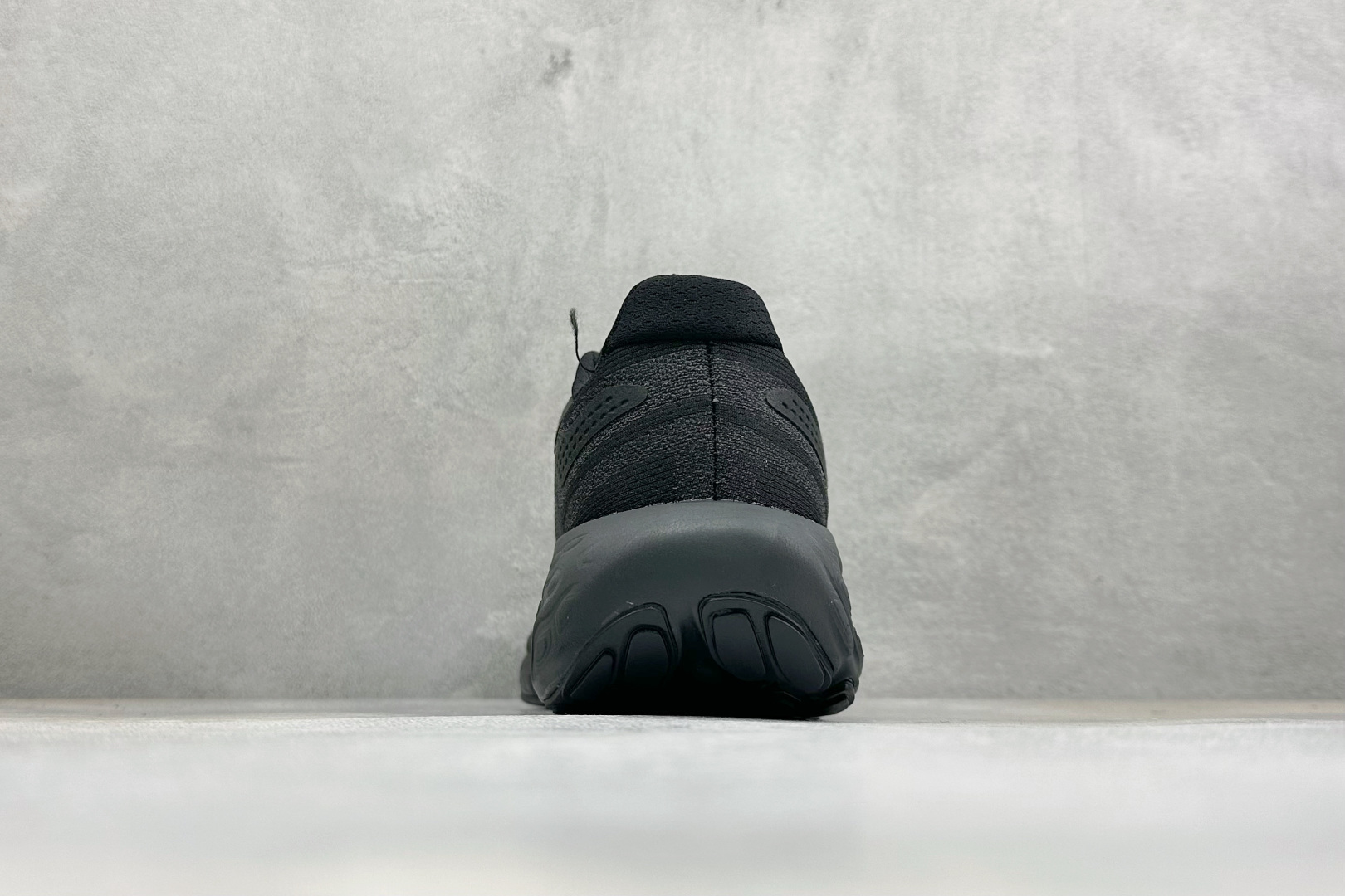NEW BALANCE 1080V13 缓震运动鞋NB透气运动休闲跑鞋 DETAIL INFO可靠的舒适性和高性能相结合