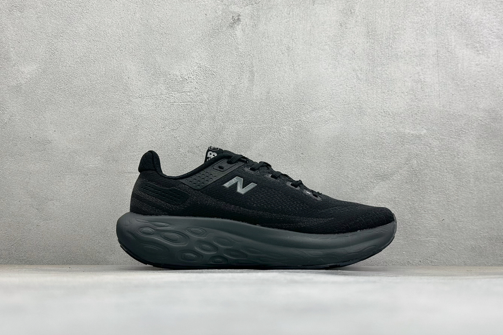 NEW BALANCE 1080V13 缓震运动鞋NB透气运动休闲跑鞋 DETAIL INFO可靠的舒适性和高性能相结合