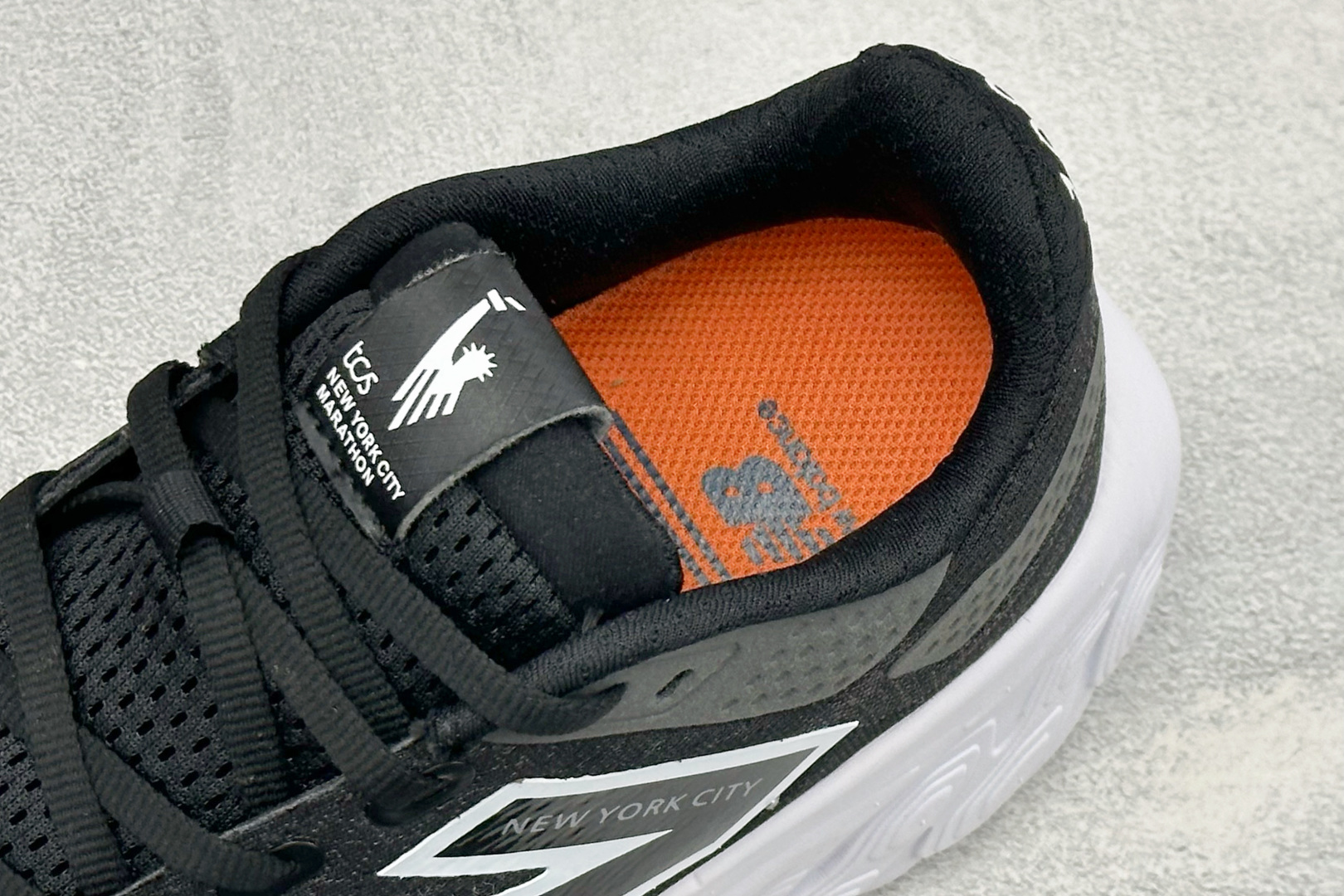 NEW BALANCE 1080V13 缓震运动鞋NB透气运动休闲跑鞋 DETAIL INFO可靠的舒适性和高性能相结合