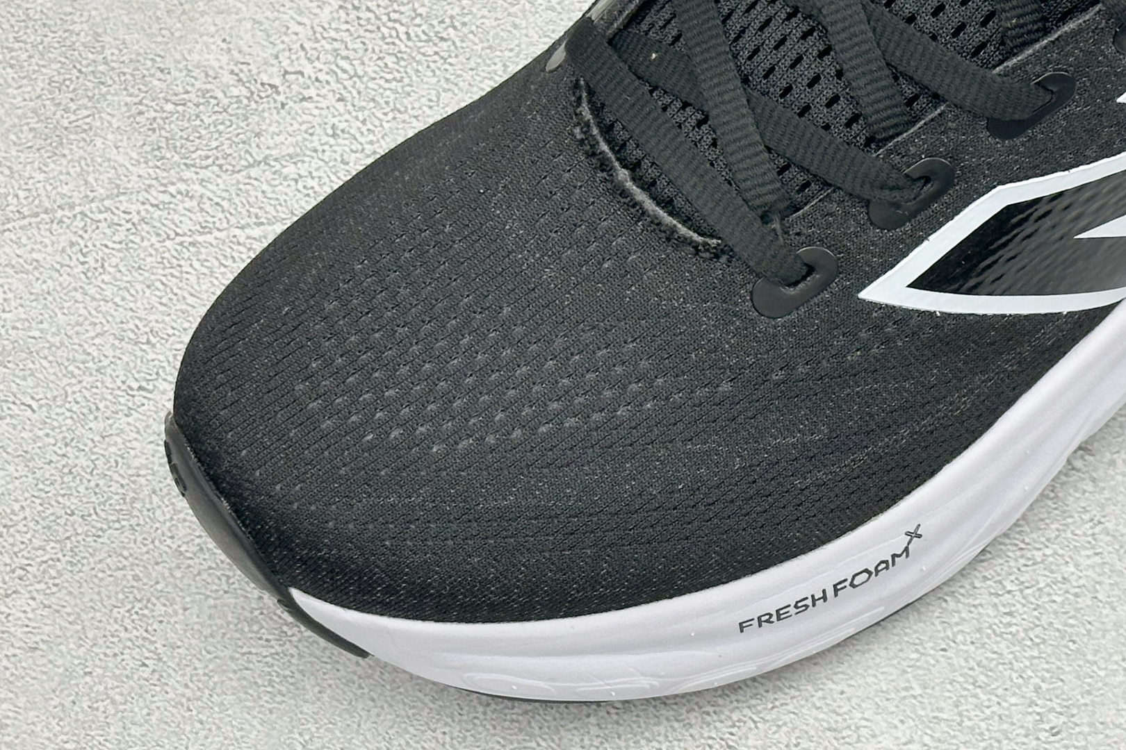 NEW BALANCE 1080V13 缓震运动鞋NB透气运动休闲跑鞋 DETAIL INFO可靠的舒适性和高性能相结合