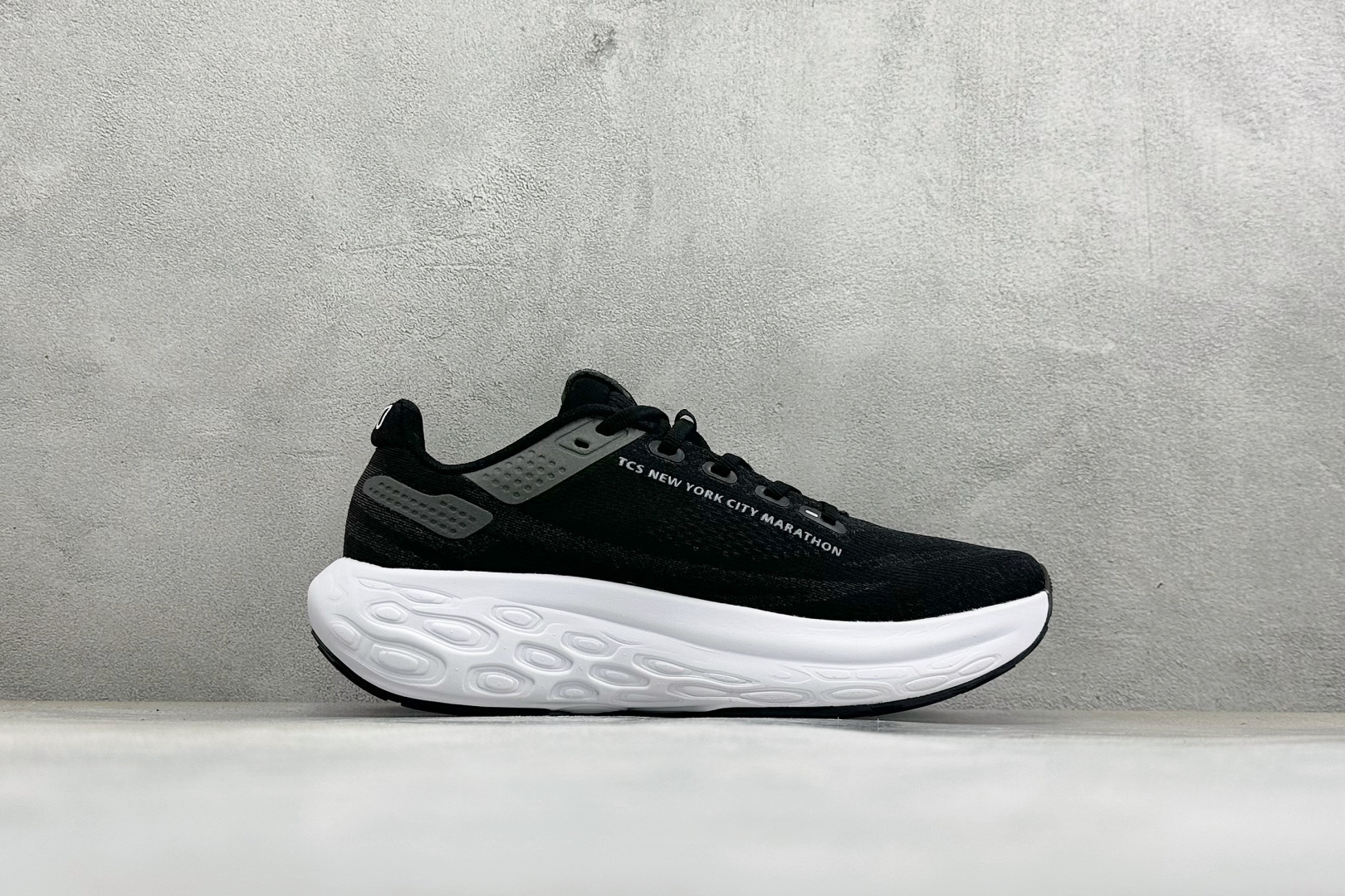 NEW BALANCE 1080V13 缓震运动鞋NB透气运动休闲跑鞋 DETAIL INFO可靠的舒适性和高性能相结合