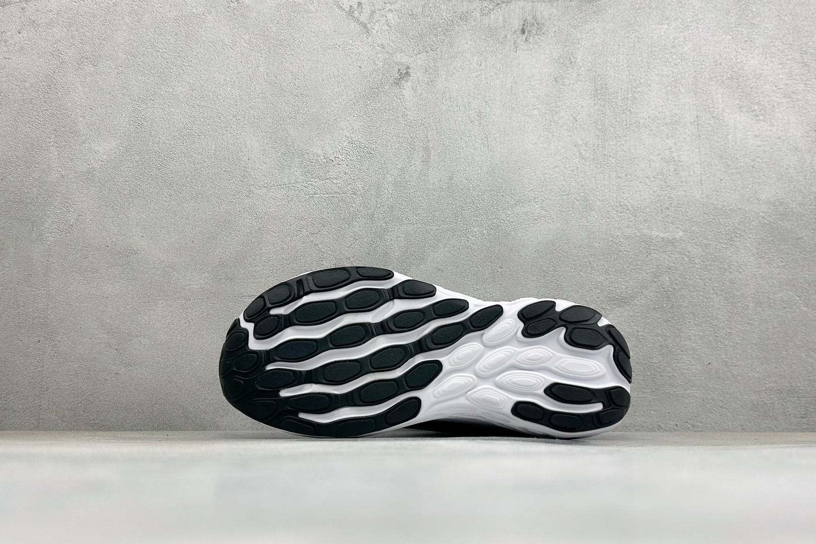 NEW BALANCE 1080V13 缓震运动鞋NB透气运动休闲跑鞋 DETAIL INFO可靠的舒适性和高性能相结合