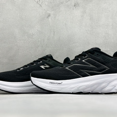 NEW BALANCE 1080V13 缓震运动鞋NB透气运动休闲跑鞋 DETAIL INFO可靠的舒适性和高性能相结合 NEW BALANCE 1080V13 缓震运动鞋NB透气运动休闲跑鞋 DETAIL INFO可靠的舒适性和高性能相结合