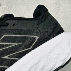 NEW BALANCE 1080V13 缓震运动鞋NB透气运动休闲跑鞋 DETAIL INFO可靠的舒适性和高性能相结合 NEW BALANCE 1080V13 缓震运动鞋NB透气运动休闲跑鞋 DETAIL INFO可靠的舒适性和高性能相结合