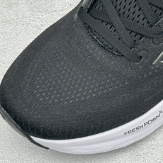 NEW BALANCE 1080V13 缓震运动鞋NB透气运动休闲跑鞋 DETAIL INFO可靠的舒适性和高性能相结合 NEW BALANCE 1080V13 缓震运动鞋NB透气运动休闲跑鞋 DETAIL INFO可靠的舒适性和高性能相结合