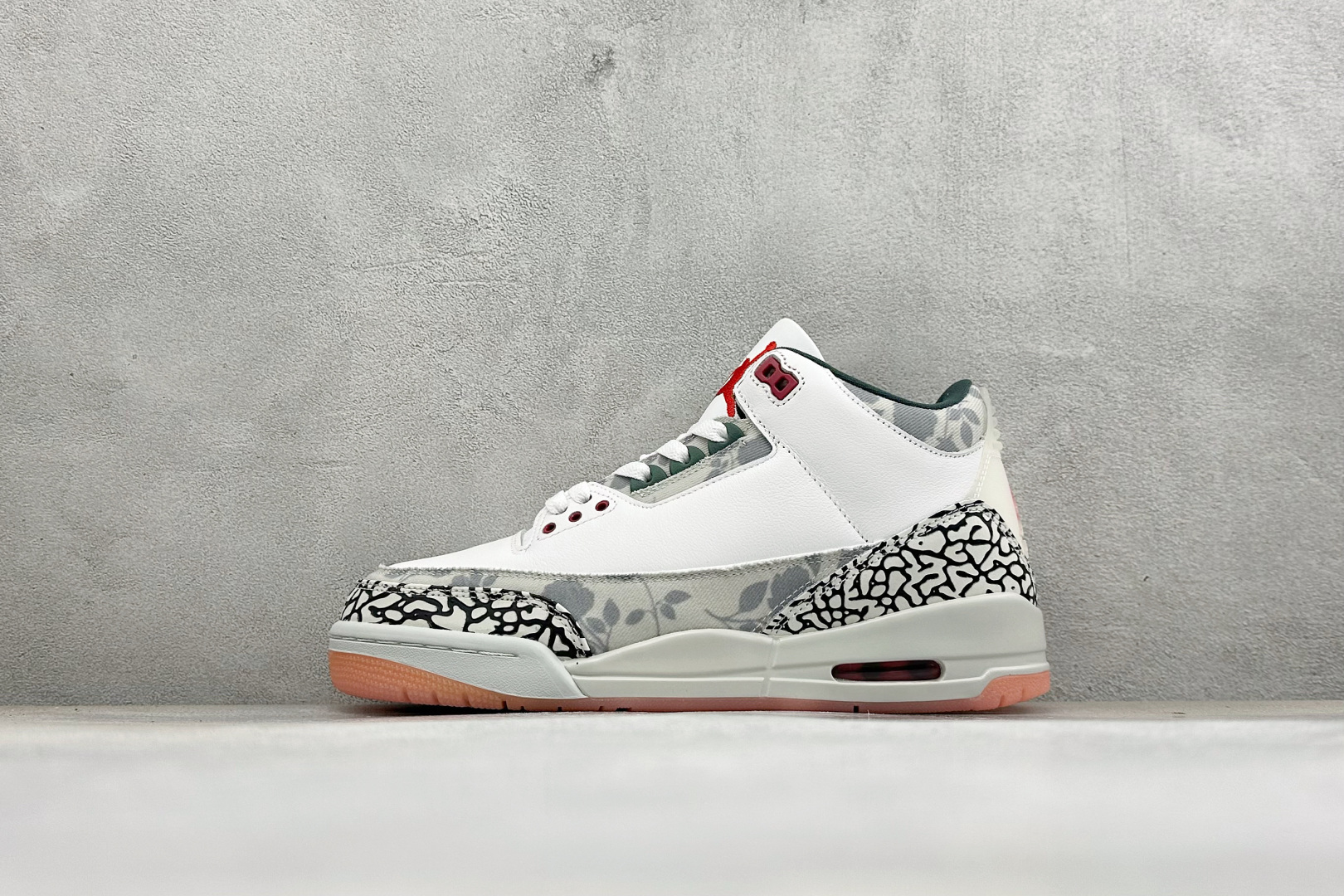 福利特价 Air Jordan 3 Retro 迈克尔·乔丹AJ3代中帮复古休闲运动文化篮球鞋 货号: HM6993-1 福利特价 Air Jordan 3 Retro 迈克尔·乔丹AJ3代中帮复古休闲运动文化篮球鞋 货号: HM6993-1