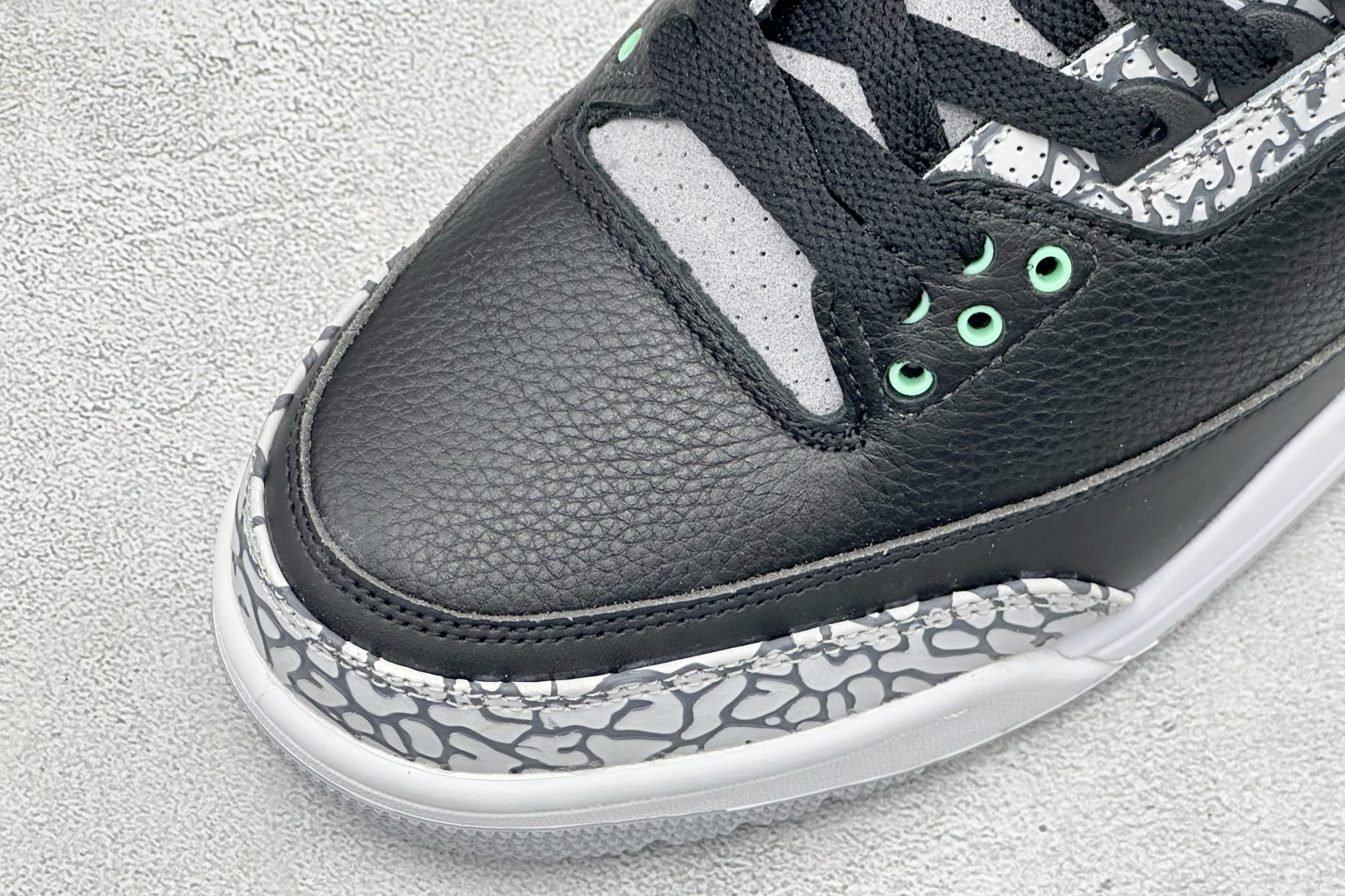 福利特价 Air Jordan 3 Retro 迈克尔·乔丹AJ3代中帮复古休闲运动文化篮球鞋 货号: CT8532-0 福利特价 Air Jordan 3 Retro 迈克尔·乔丹AJ3代中帮复古休闲运动文化篮球鞋 货号: CT8532-0