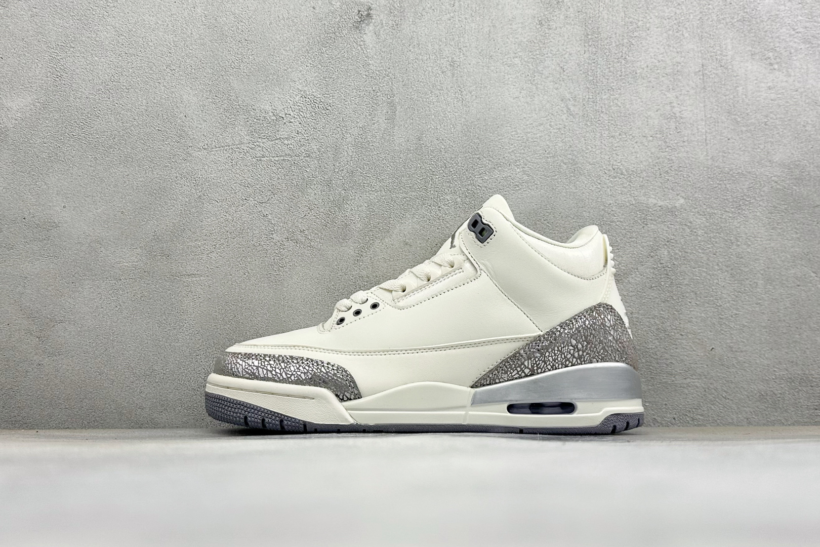 福利特价 Air Jordan 3 Retro 迈克尔·乔丹AJ3代中帮复古休闲运动文化篮球鞋 货号: CK9246-1 福利特价 Air Jordan 3 Retro 迈克尔·乔丹AJ3代中帮复古休闲运动文化篮球鞋 货号: CK9246-1