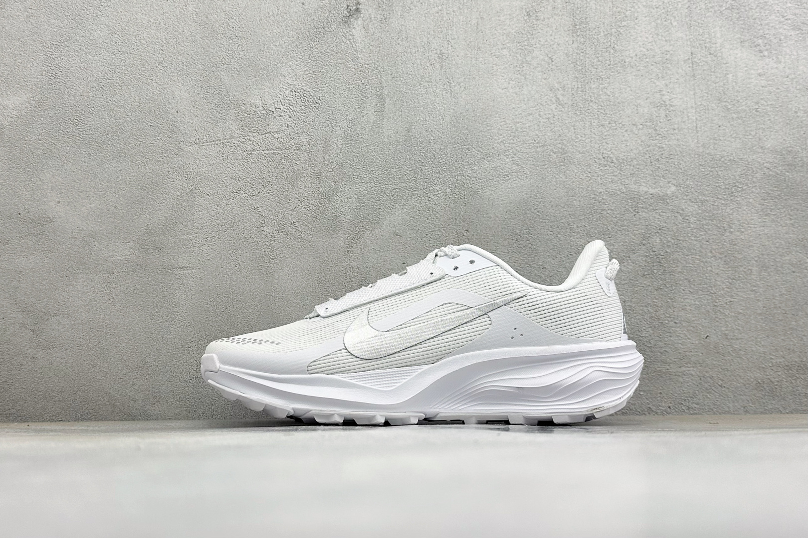 NIKE ACG PEGASUS TRAIL 网面耐磨防震跑步鞋 登月兼顾迅疾外观和稳固脚感 后跟覆面和中足动态支撑巧妙 NIKE ACG PEGASUS TRAIL 网面耐磨防震跑步鞋 登月兼顾迅疾外观和稳固脚感 后跟覆面和中足动态支撑巧妙