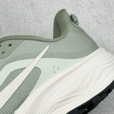 NIKE ACG PEGASUS TRAIL 网面耐磨防震跑步鞋 登月兼顾迅疾外观和稳固脚感 后跟覆面和中足动态支撑巧妙 NIKE ACG PEGASUS TRAIL 网面耐磨防震跑步鞋 登月兼顾迅疾外观和稳固脚感 后跟覆面和中足动态支撑巧妙