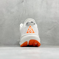 NIKE ACG PEGASUS TRAIL 网面耐磨防震跑步鞋 登月兼顾迅疾外观和稳固脚感 后跟覆面和中足动态支撑巧妙 NIKE ACG PEGASUS TRAIL 网面耐磨防震跑步鞋 登月兼顾迅疾外观和稳固脚感 后跟覆面和中足动态支撑巧妙