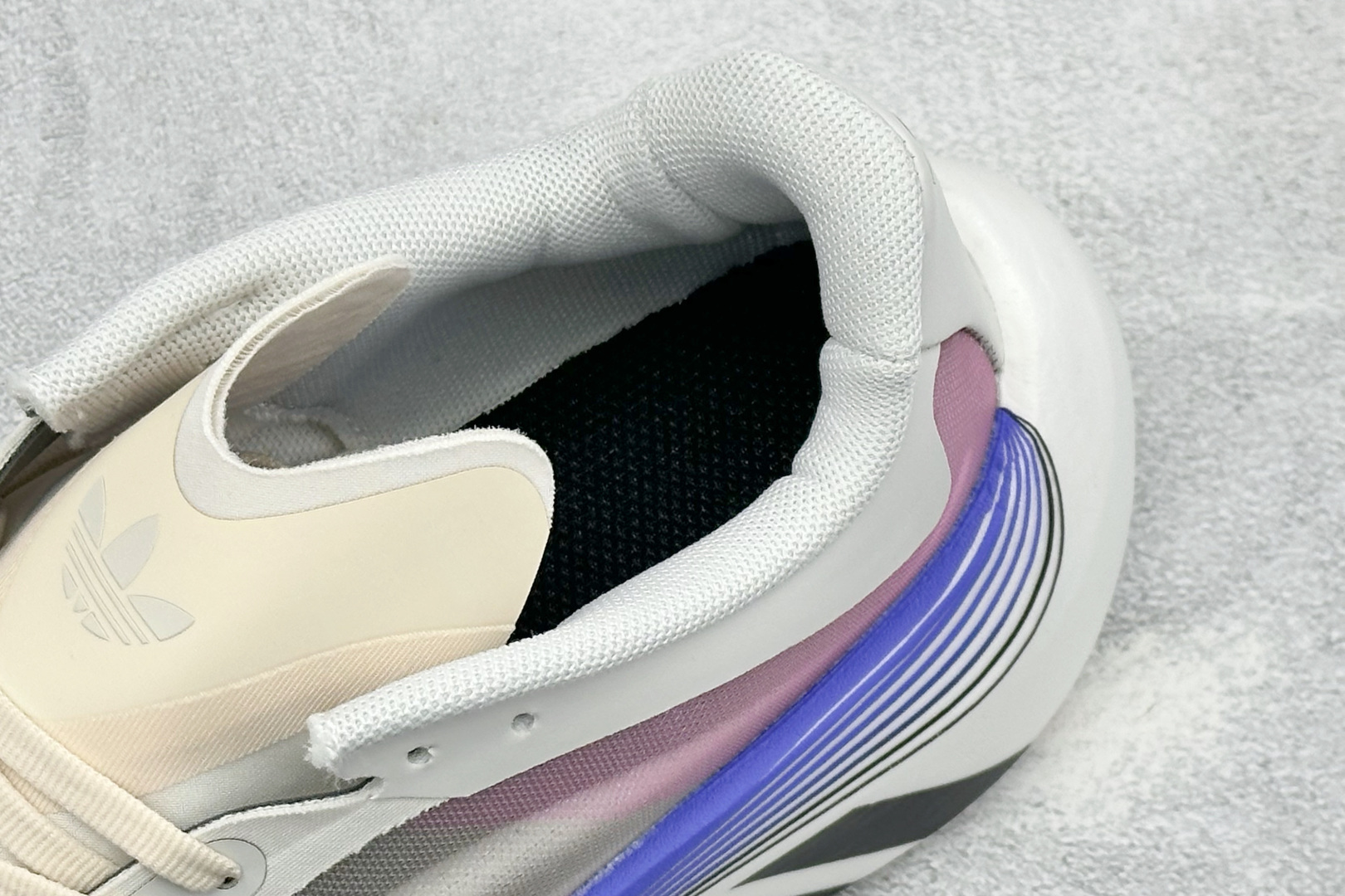 JF版Adidas HyperBoost Edge M 世界杯联名 阿迪爆米花透气缓震跑步鞋 货号：LB3832 尺码：