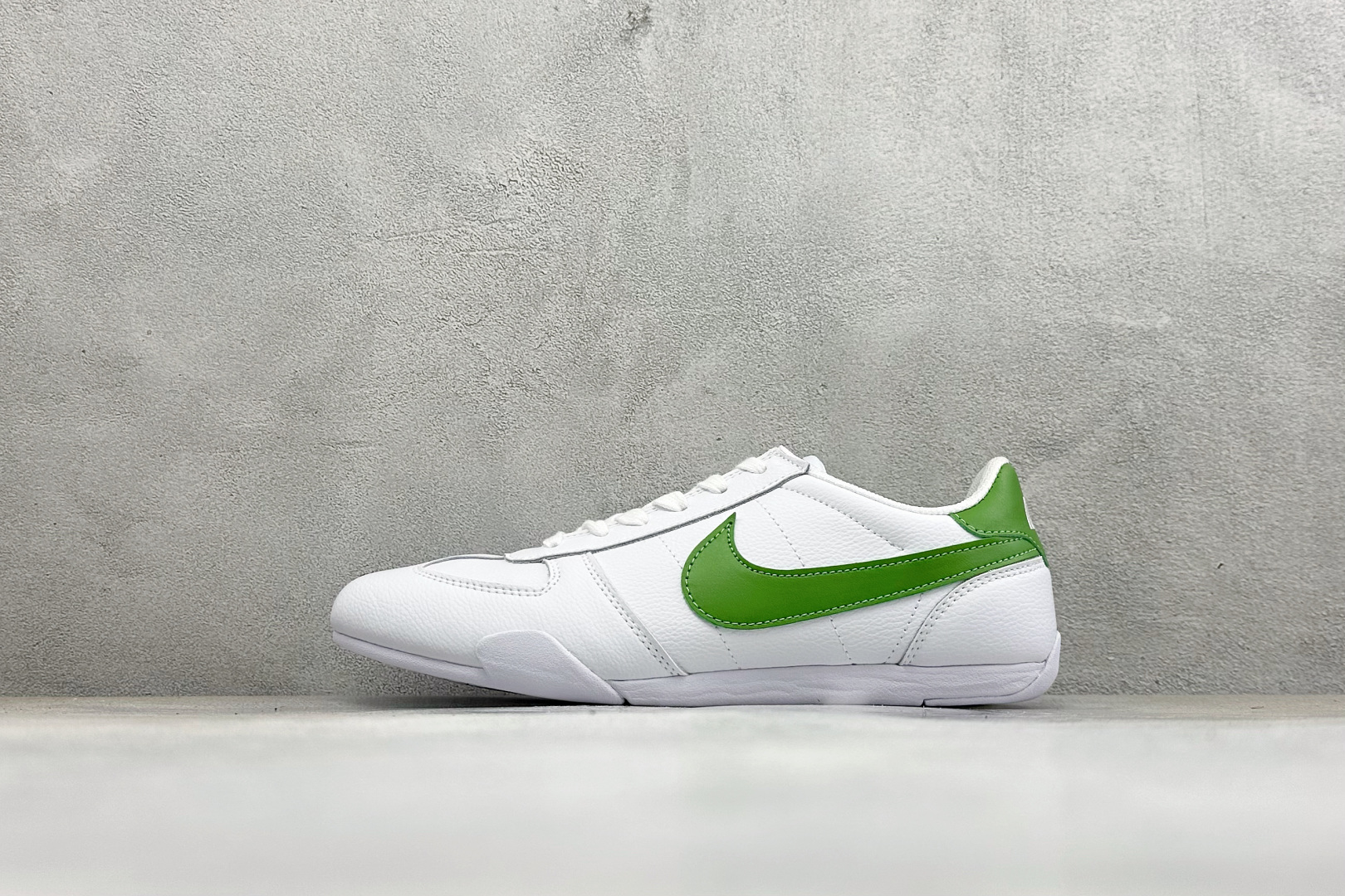 GX版Nike Sprint Sister 2026 阿甘舒适贴合低帮休闲板鞋 货号: IB7102-103 尺码: 3 GX版Nike Sprint Sister 2026 阿甘舒适贴合低帮休闲板鞋 货号: IB7102-103 尺码: 3