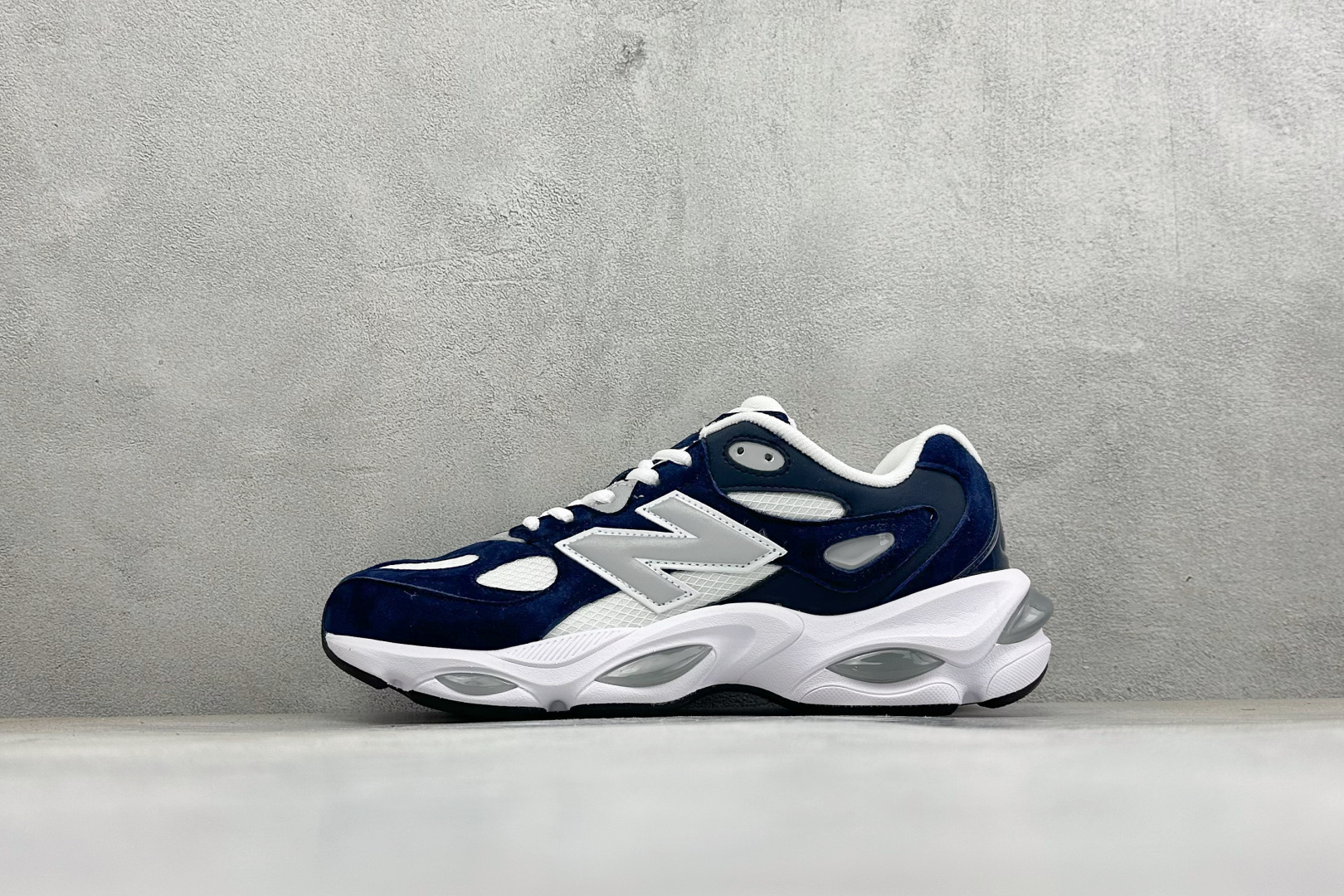 TG版New Balance 983系列 新百伦 复古休闲运动慢跑鞋 货号: U983ND Size: 36 37 37 TG版New Balance 983系列 新百伦 复古休闲运动慢跑鞋 货号: U983ND Size: 36 37 37