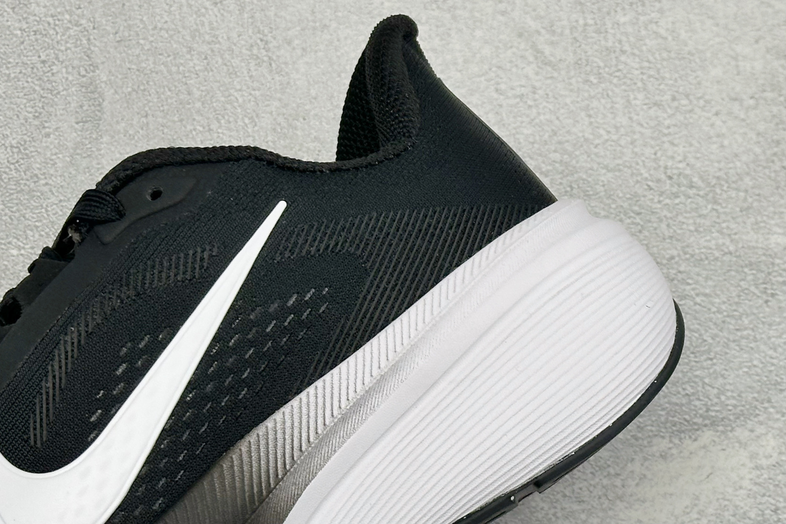 HY版Nike Air Zoom Pegasus 42 耐克网面透气轻便耐磨跑鞋 货号：IB1881-001 尺码：36