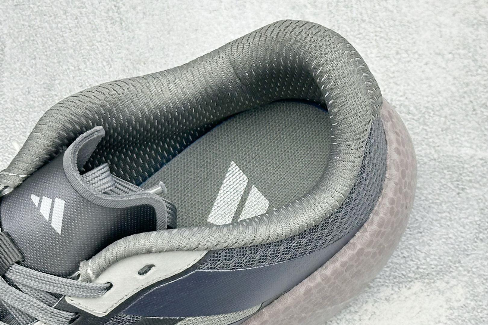 TF版AD HYPERBOOST EDGE M 阿迪达斯全新爆米花透气缓震跑步鞋 货号：LA5960 尺码：36-45 