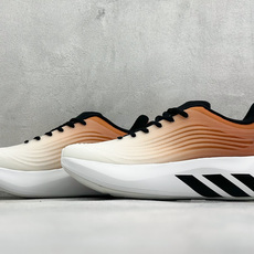 TF版ADIDAS 阿迪舒适百搭防滑耐磨 低帮休闲跑步鞋 中底配置方面搭载全掌Lightstrike Pro 鞋面采用透 TF版ADIDAS 阿迪舒适百搭防滑耐磨 低帮休闲跑步鞋 中底配置方面搭载全掌Lightstrike Pro 鞋面采用透