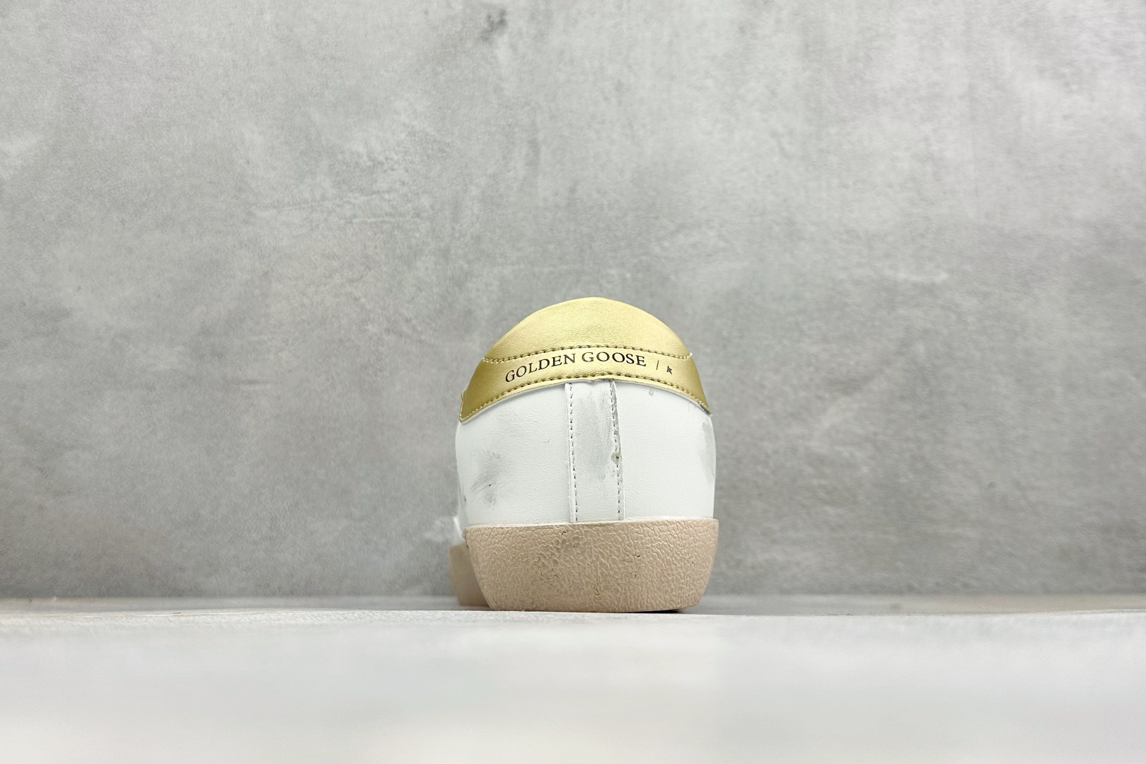 GGDB系列 GoIden Goose/GGDB 小脏鞋 又是一个崭新的产品线 小红书爆款 纯手工制作四角金属LoGo 